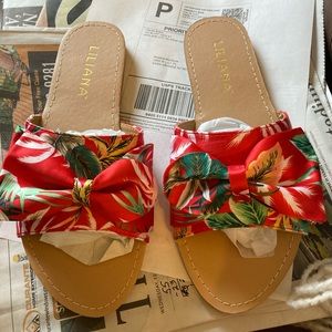 Liliana Sandals. New in box 8.5